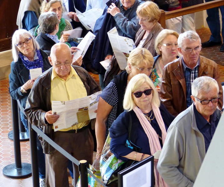 04_P1040678 (Clement).jpg - ... en file disciplinée...